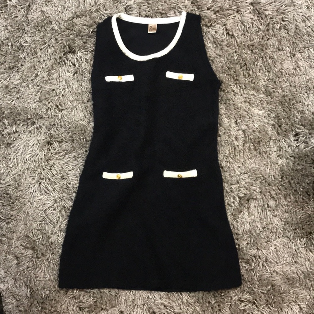 Little black dress perfect for fall NWOT